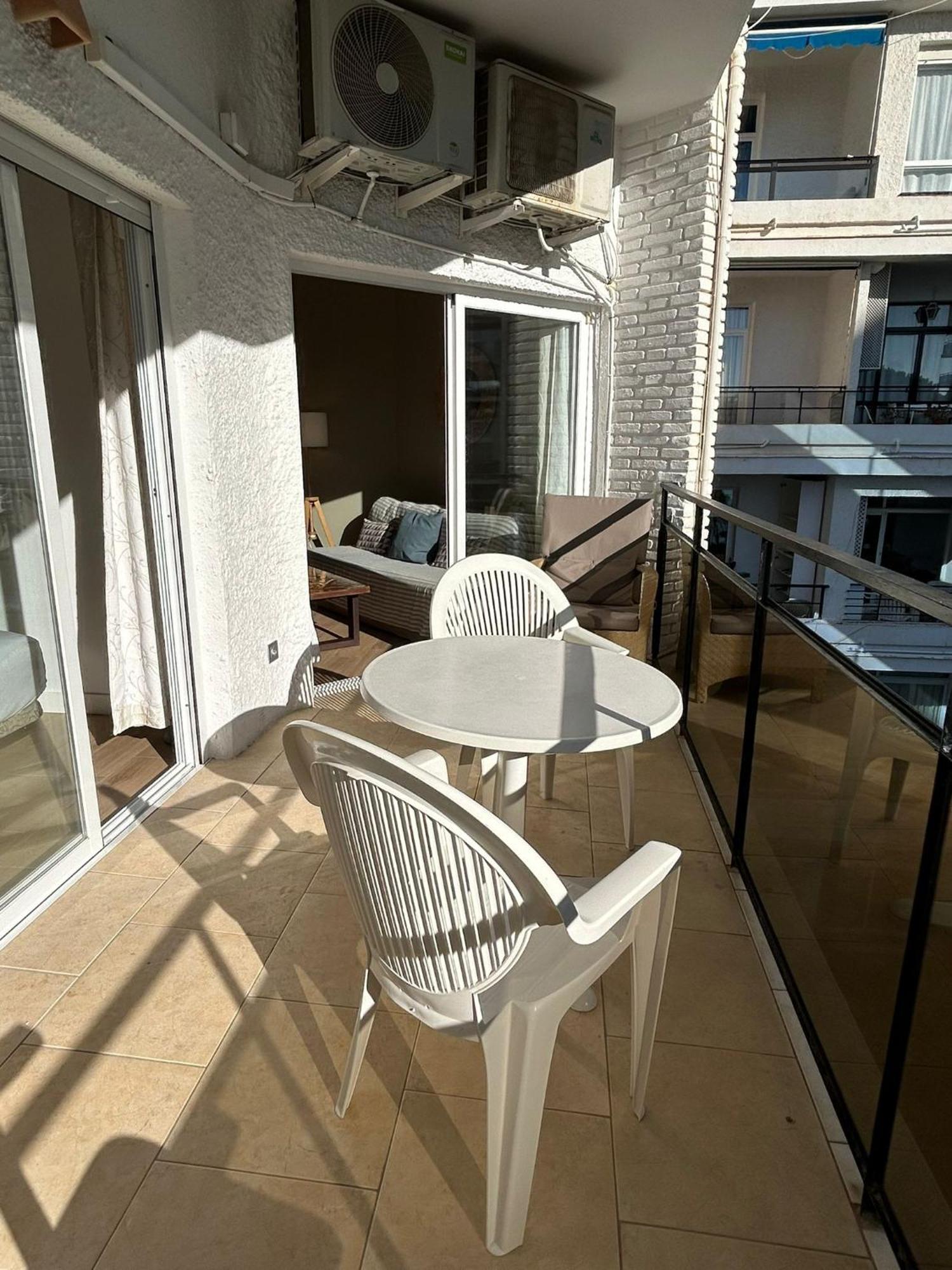 Skol 420C Fantastico 1 Dormitorio Primera Linea De Playa Marbella Eksteriør billede